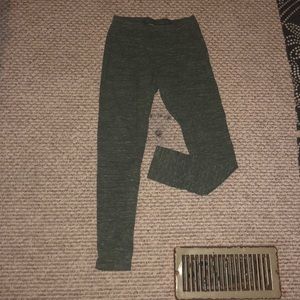 Super cute army green leggings